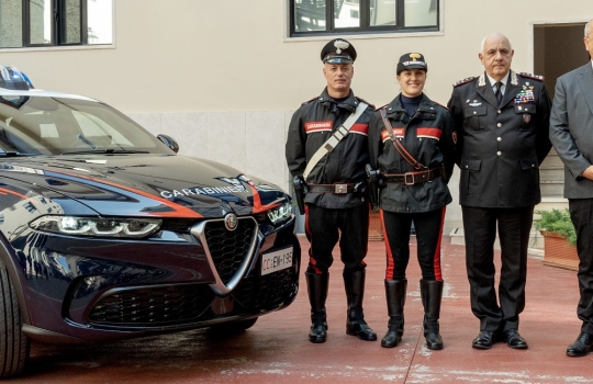 alfa-romeo-tonale-carabineri