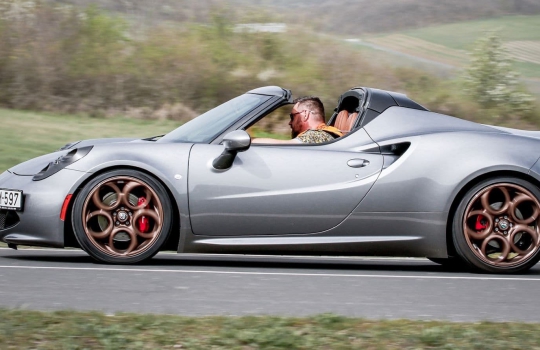 „Más, mint egy német prémium, amivel meg sem szólalsz, és már elítélnek”