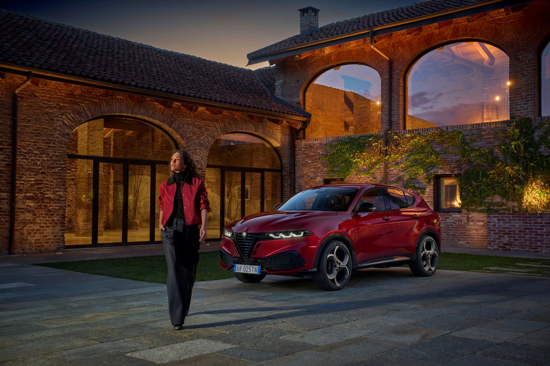 uj-alfa-romeo-tonale-carnet-hir-11