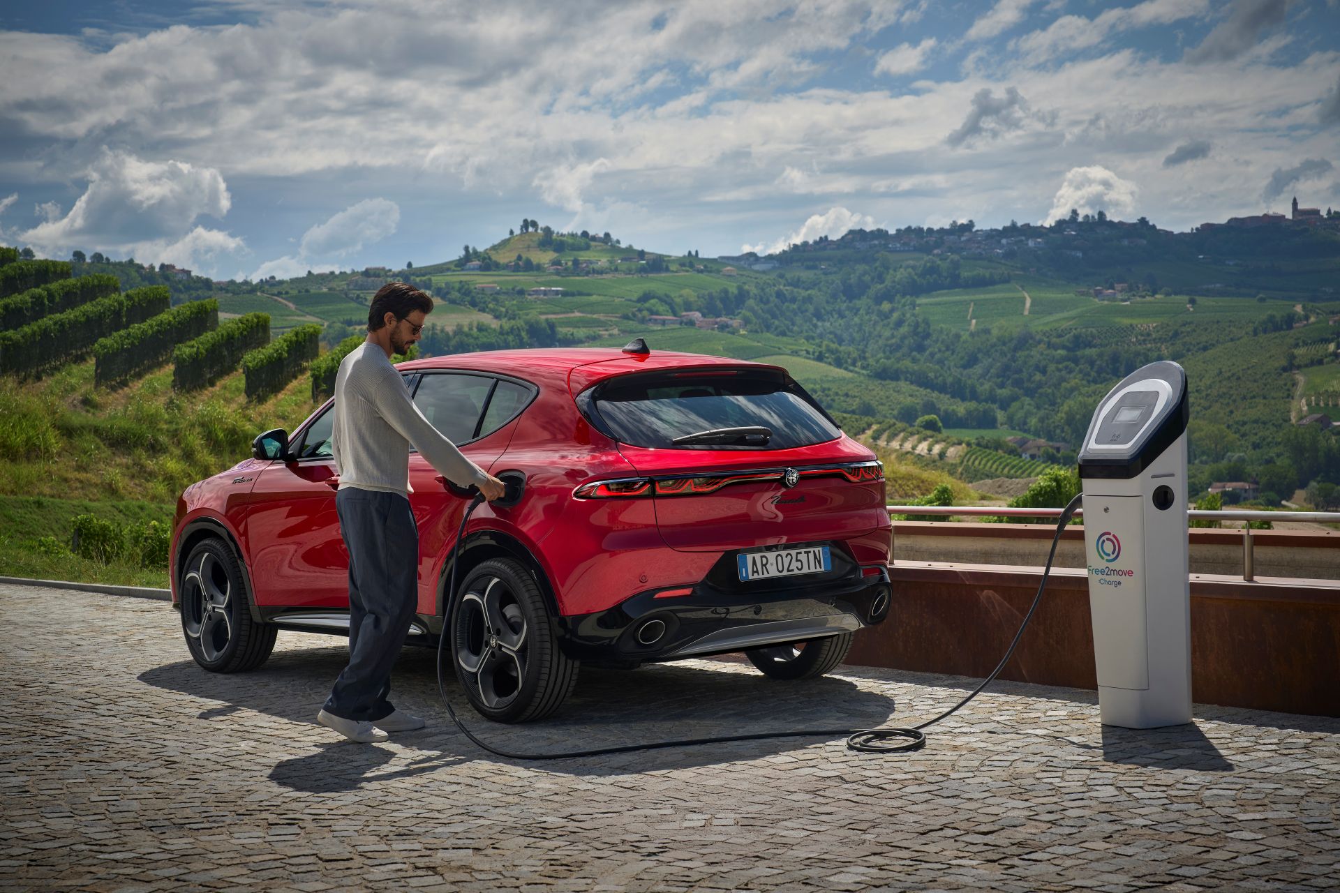 uj-alfa-romeo-tonale-carnet-hir-18