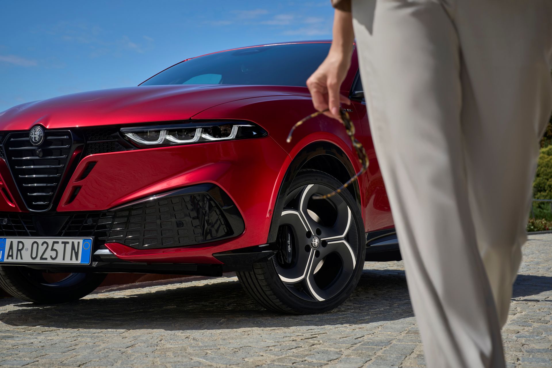 uj-alfa-romeo-tonale-carnet-hir-19