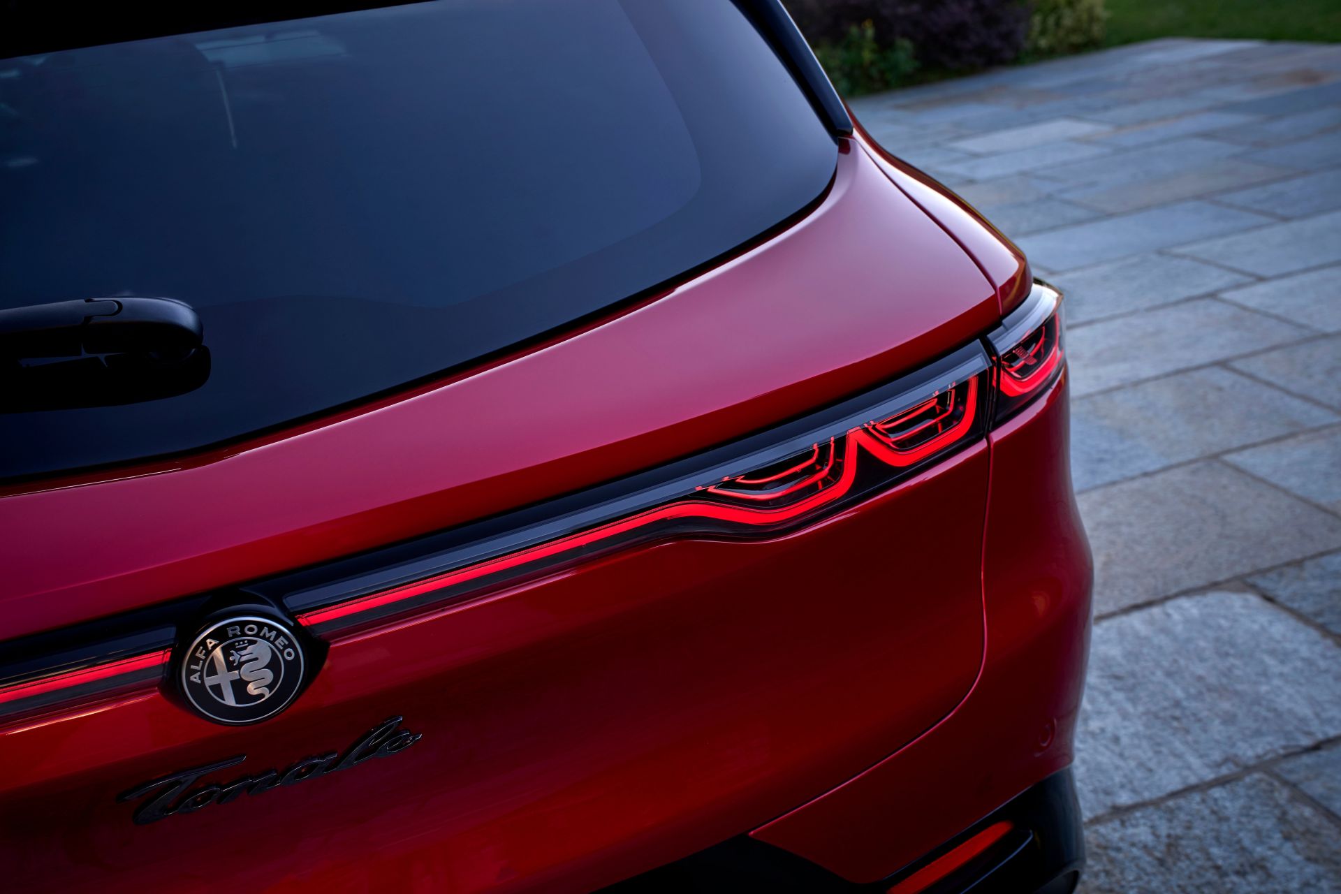 uj-alfa-romeo-tonale-carnet-hir-4