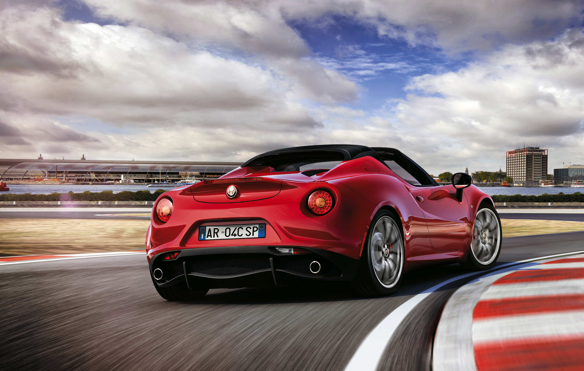 alfa-romeo-4c-spider
