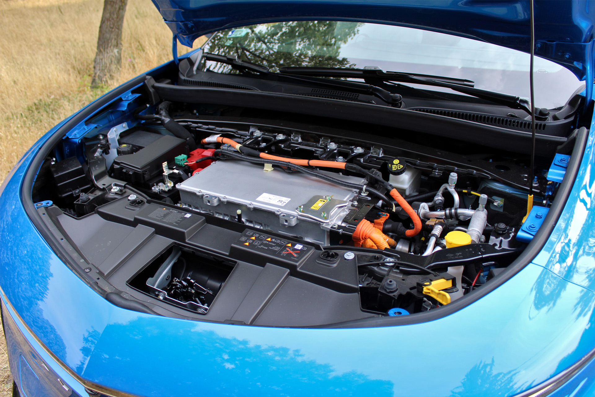 2022-a110-e-ternite-100-electric-prototype-at-the-cutting-edge-of-alpine-innovation-carnet-hir