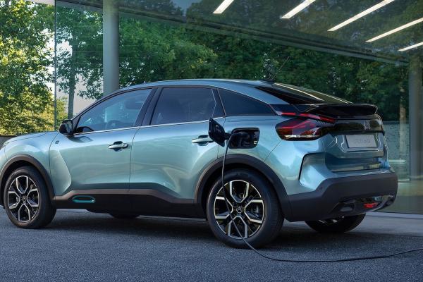 ëC4 - Már 13.690.000 Ft-tól!*