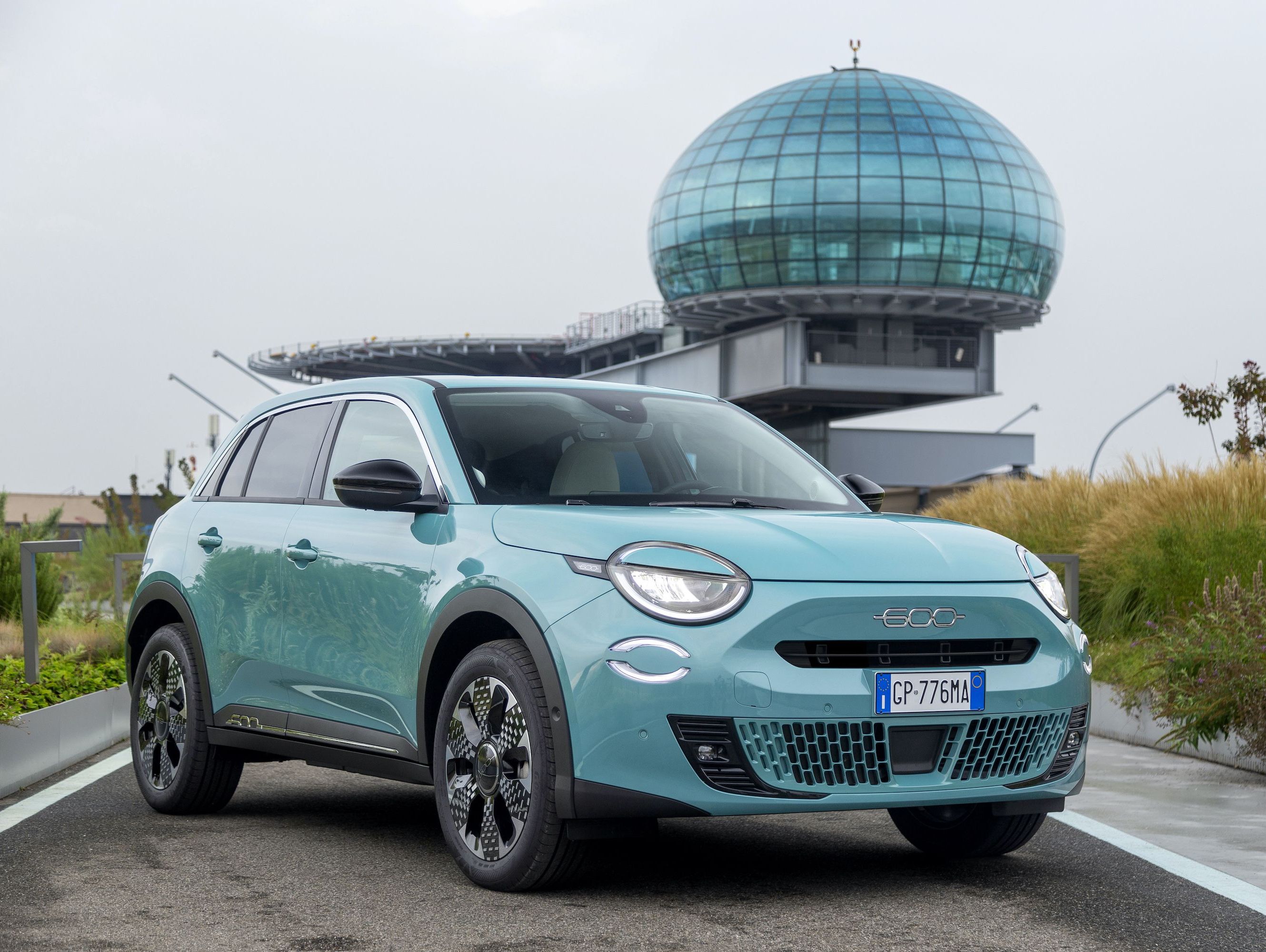 uj-fiat-600-hybrid-ajanlat-carnet-akcio