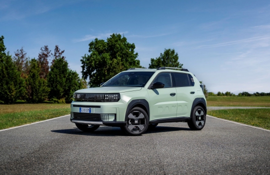 Jön a benzines, kéziváltós Fiat Grande Panda