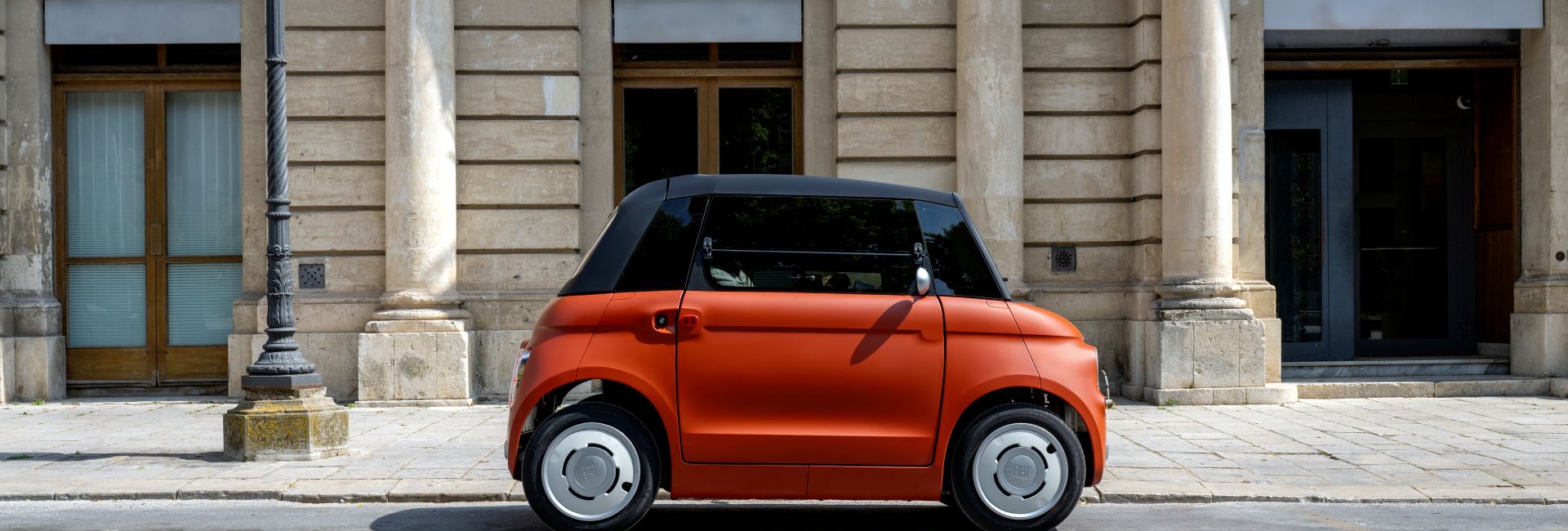 Korall színben újult meg a Fiat Topolino