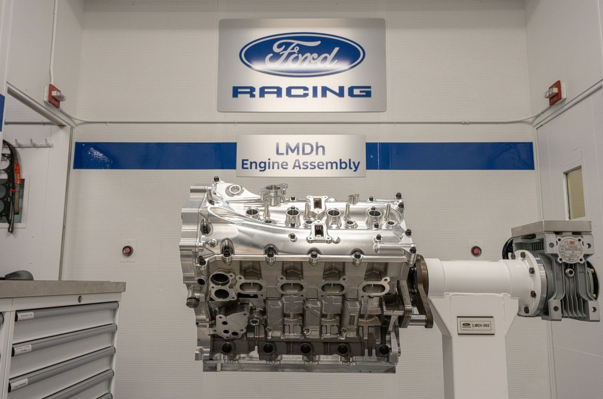 2026-ford-hypercar-engine-carnet-hir-2