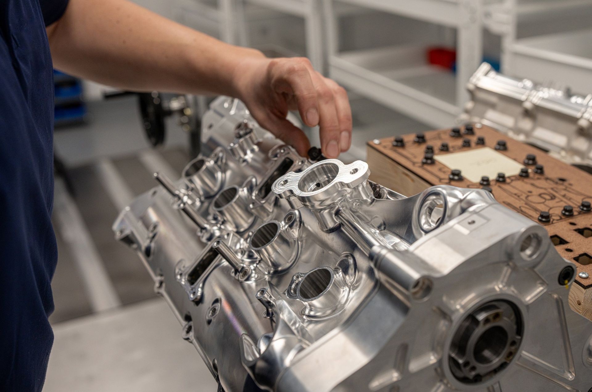 2026-ford-hypercar-engine-carnet-hir-3
