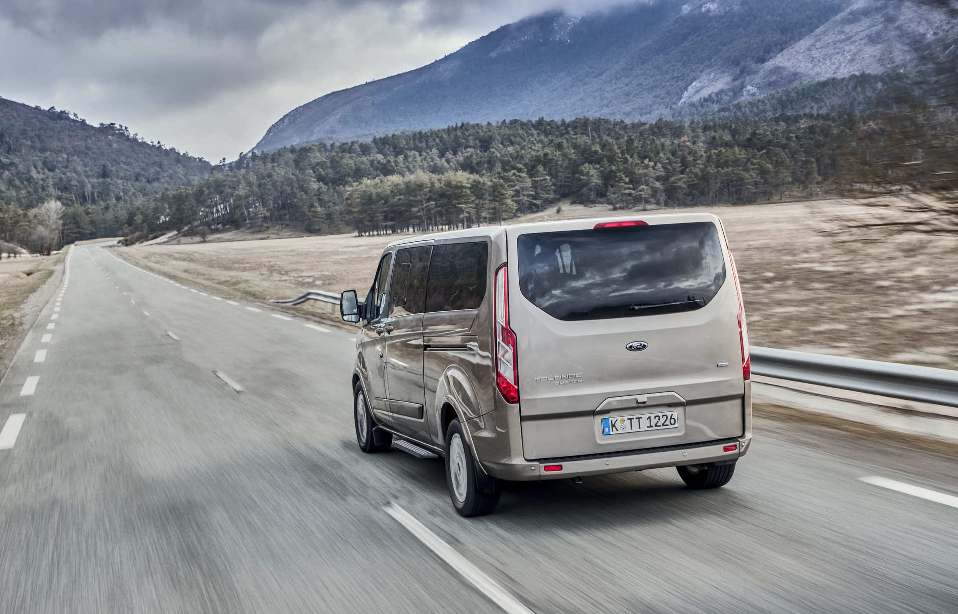 ford-tourneo-custom