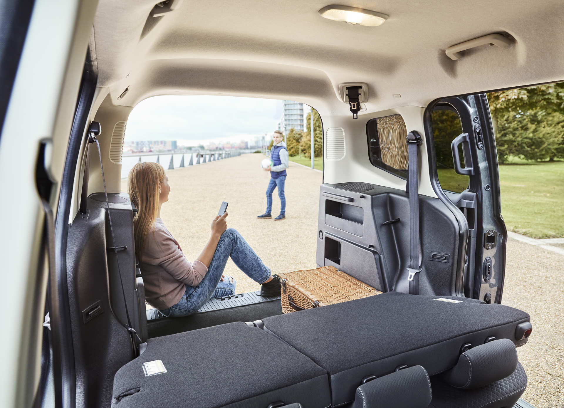ford-tourneo-courier
