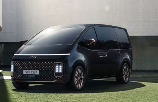 Hyundai Staria buszlimuzin