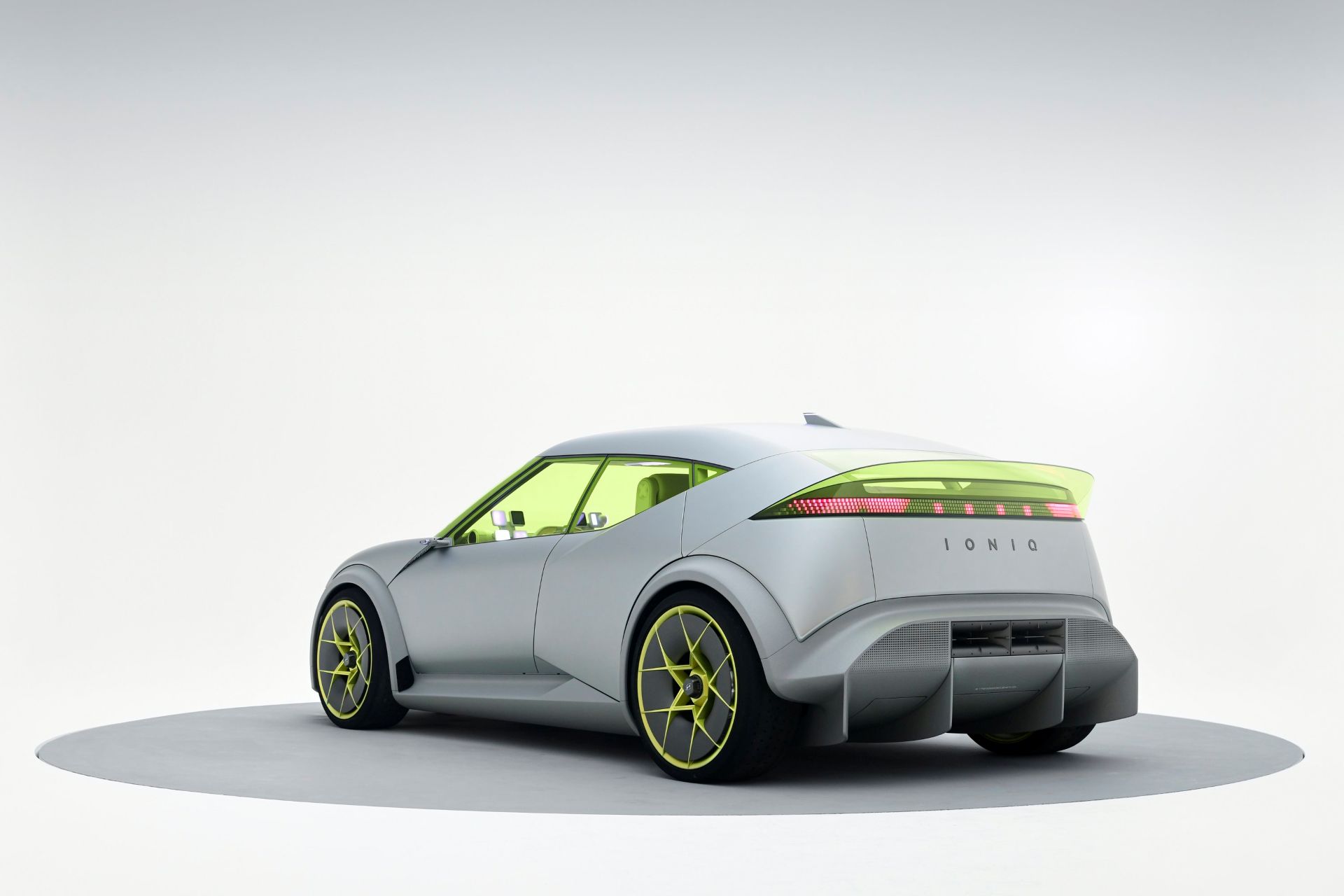 hyundai-concept-three-at-iaa-mobility-2025-carnet-hir-11