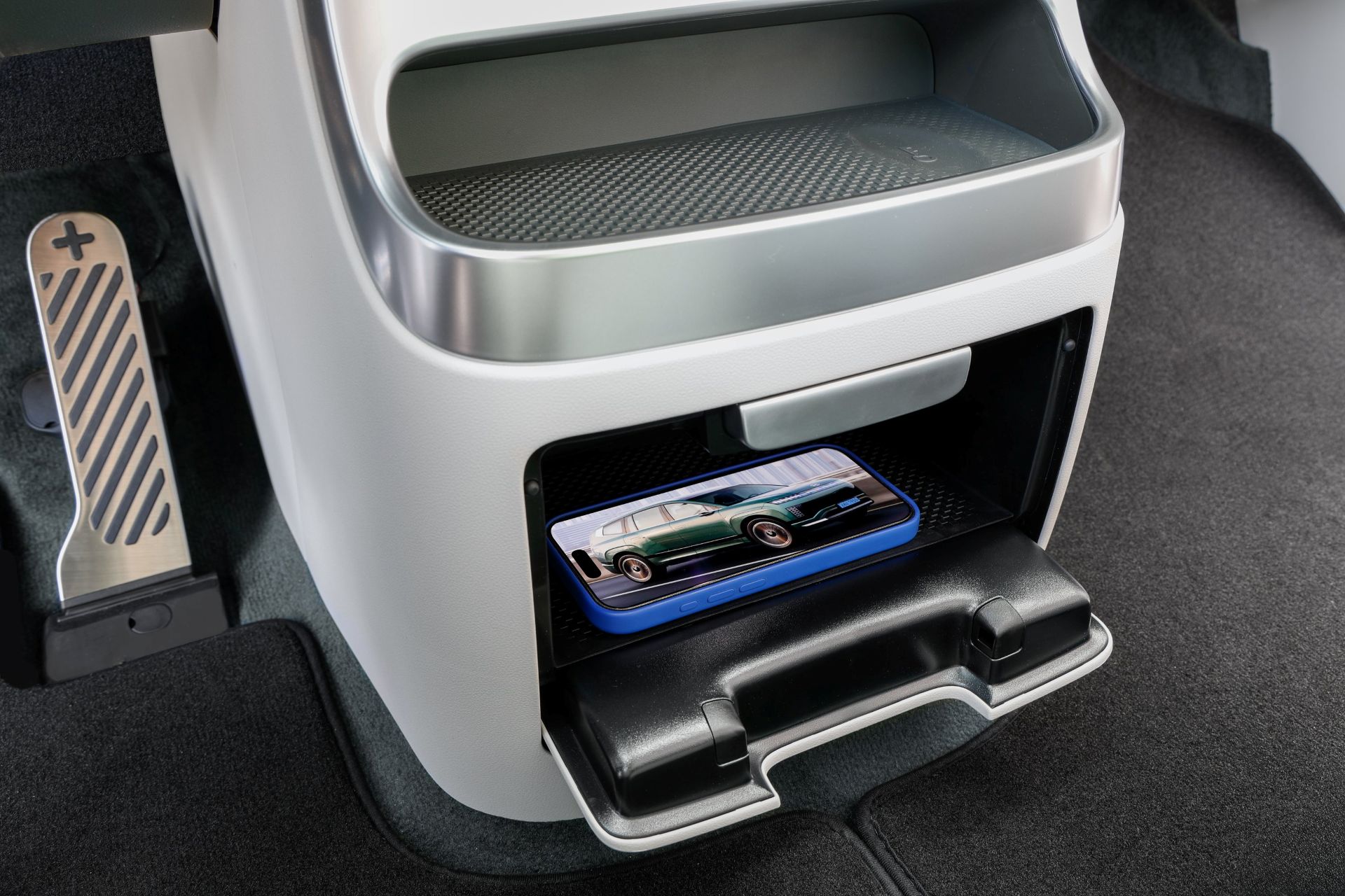hyundai-ioniq-9-carnet-hir-3