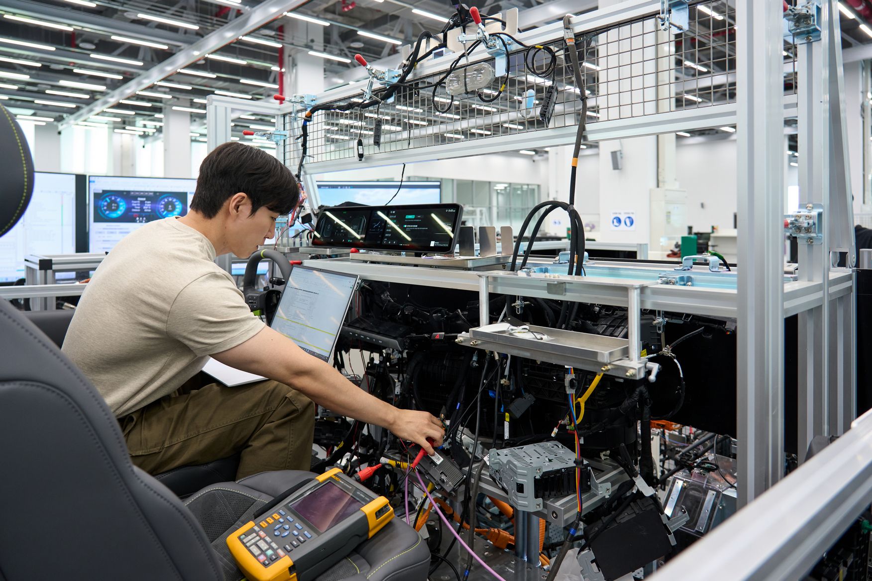 hyundai-nova-lab-carnet-hir-2