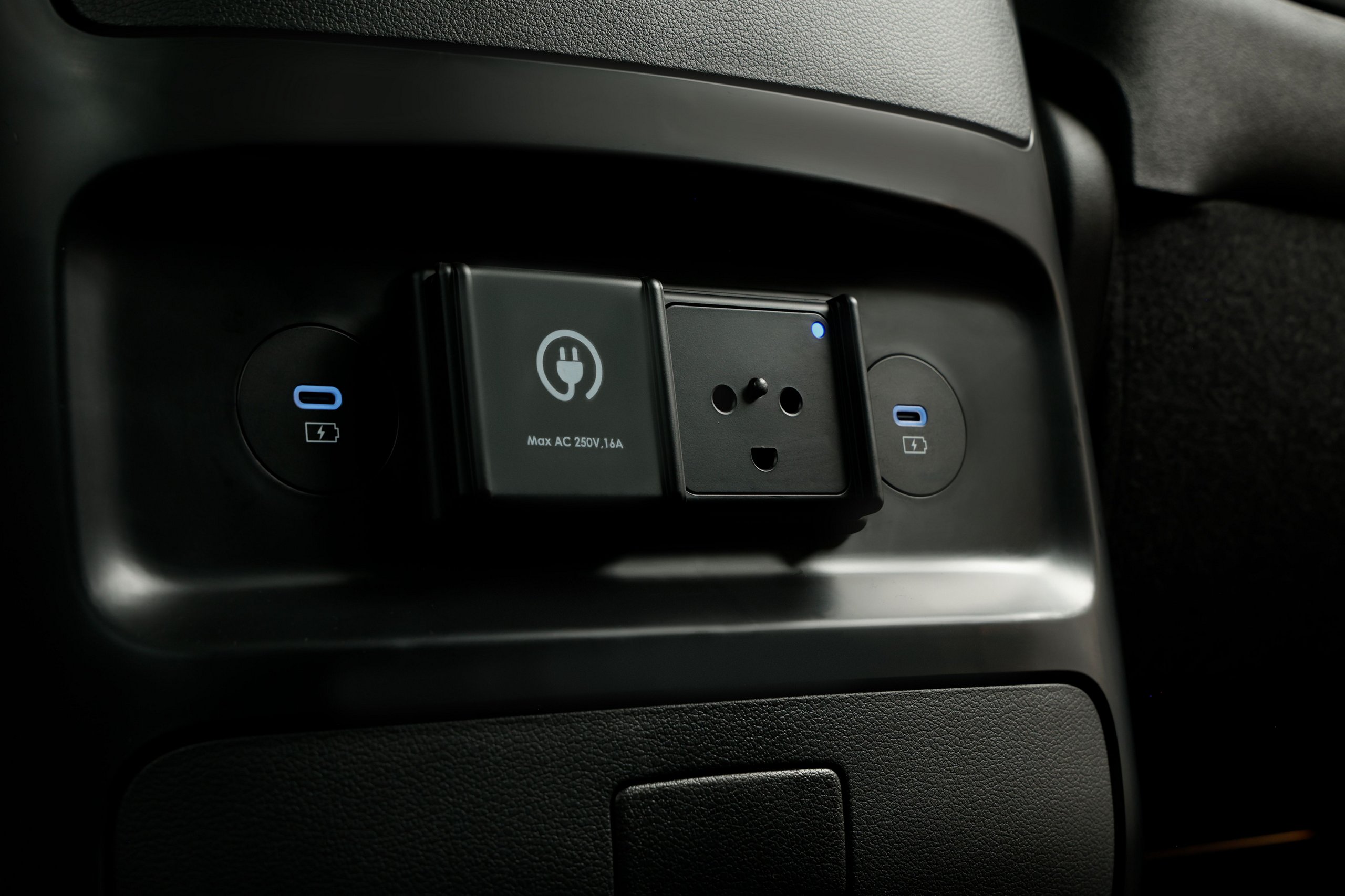hyundai-staria-electric-carnet-hir-4