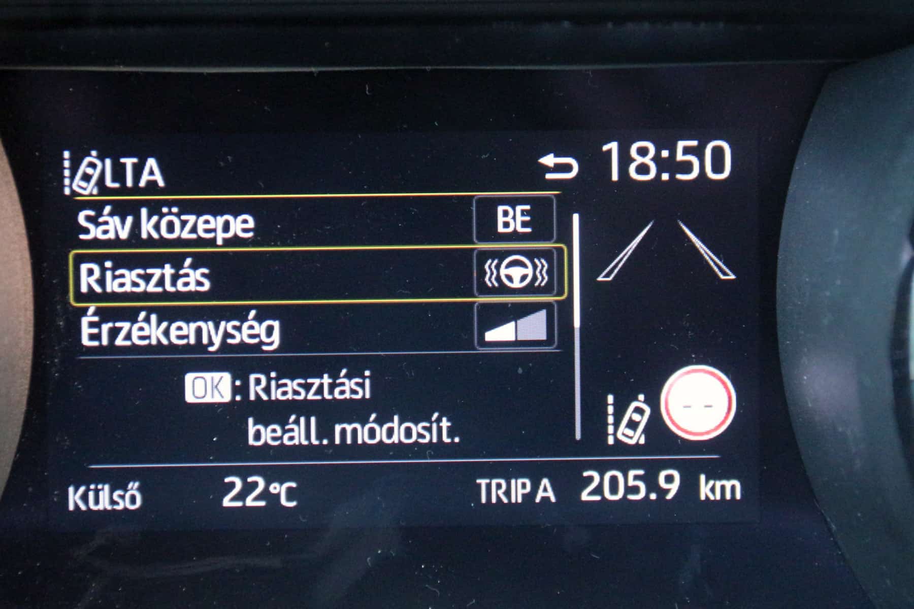toyota-yaris-faradtsagfigyelo