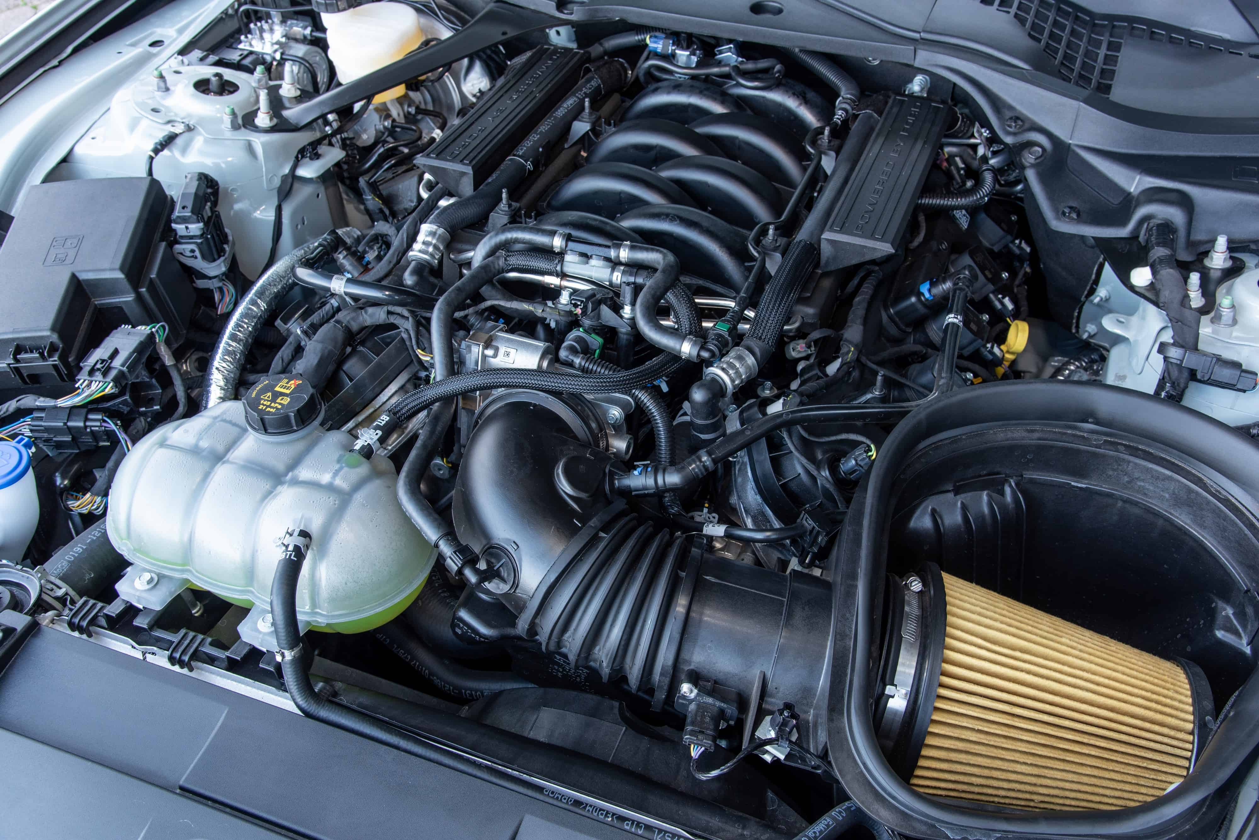 fordmustang-motor