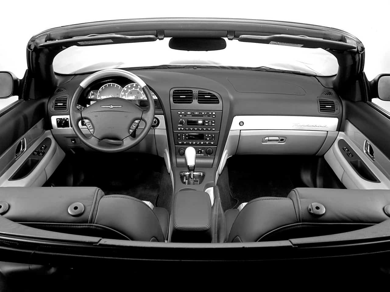 ford-tbird-belso