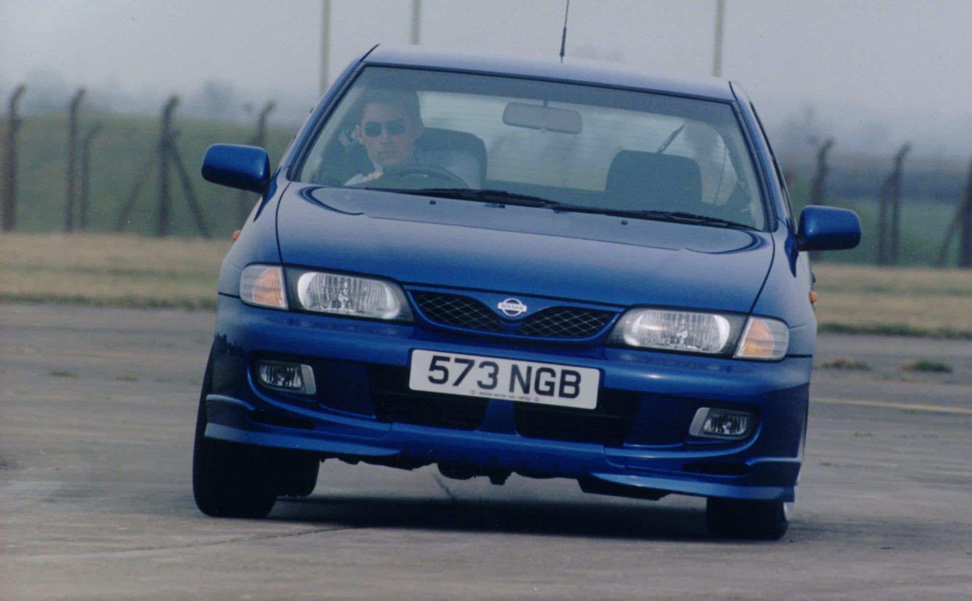 nissan-almera
