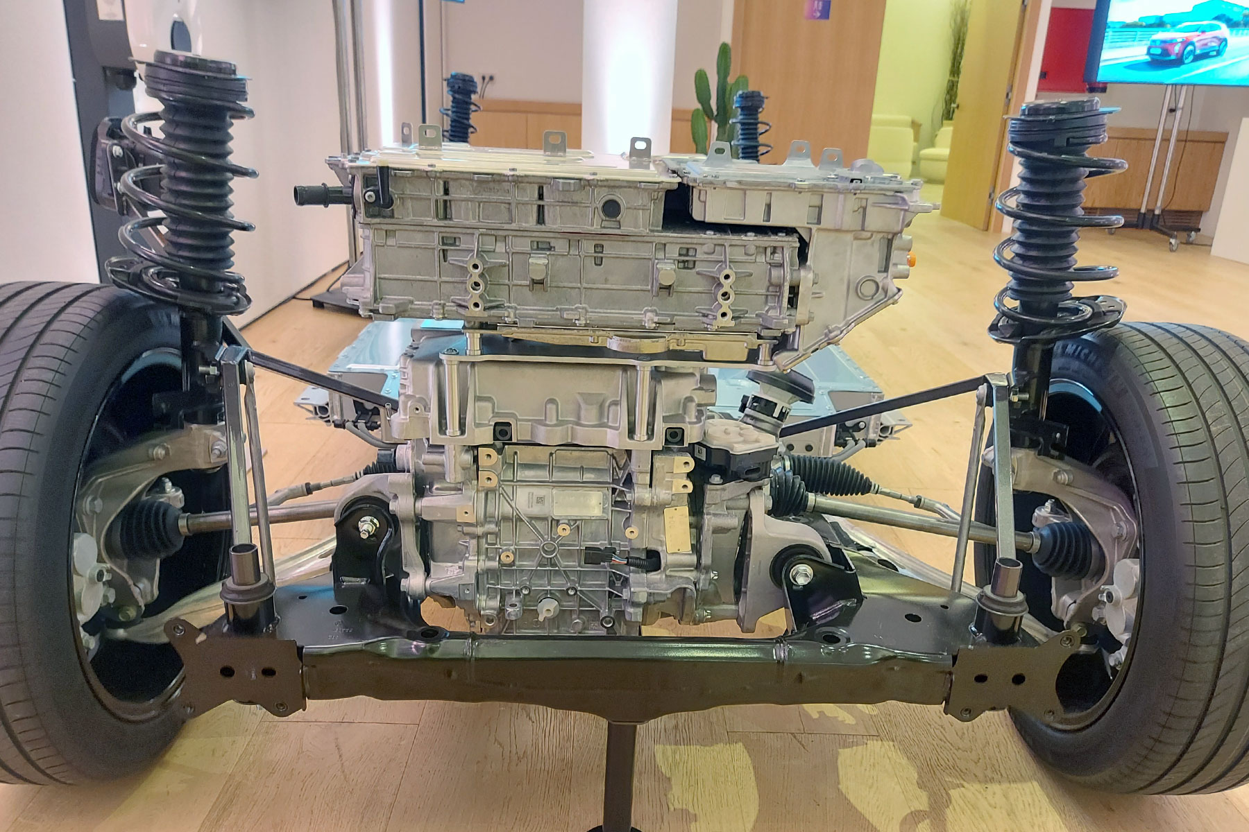 villanymotor-teljesitmenyelektronika-carnet-hir-9