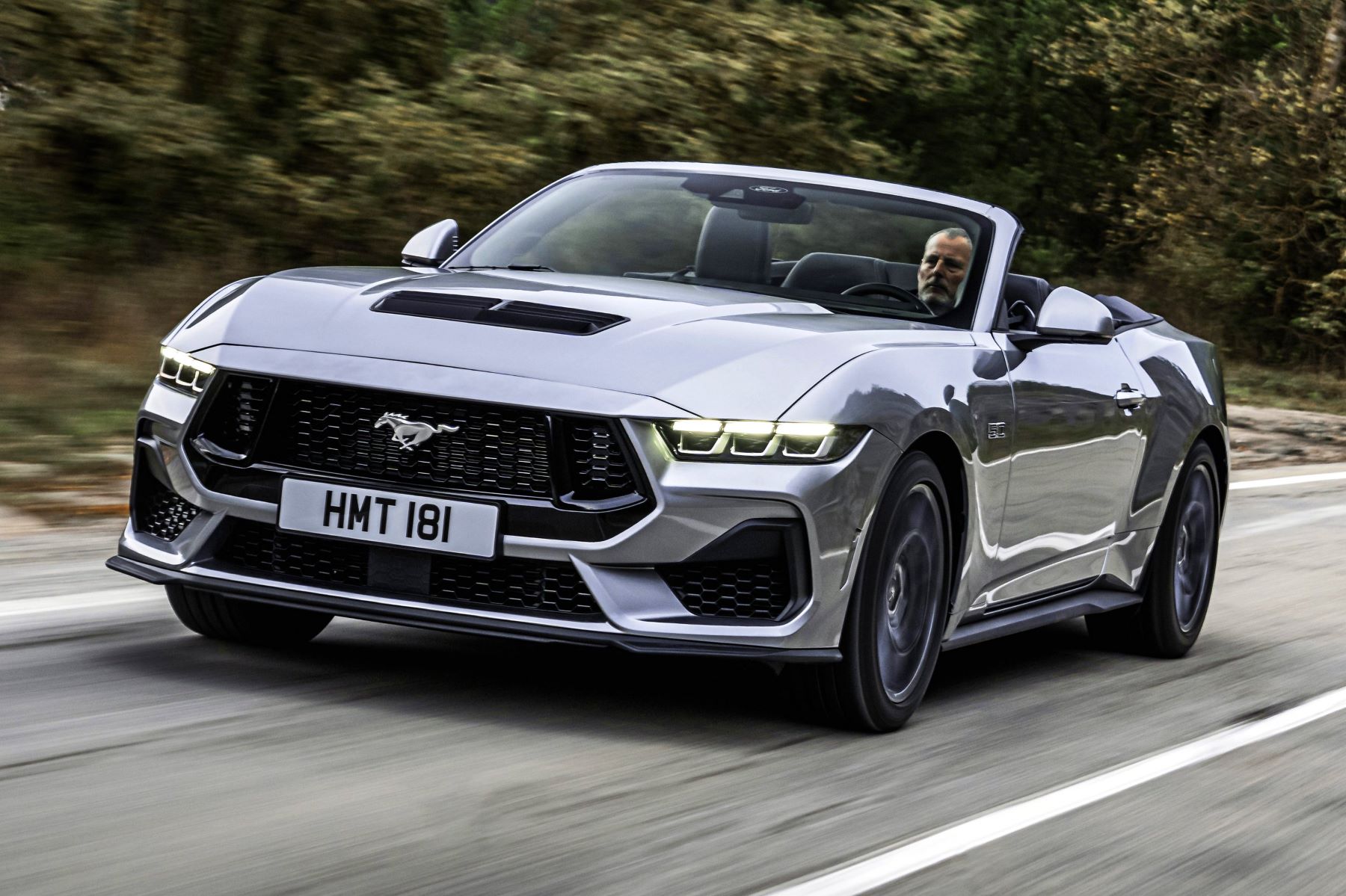 carnet-sportmodellek-ford-mustang-hir-4-cabrio