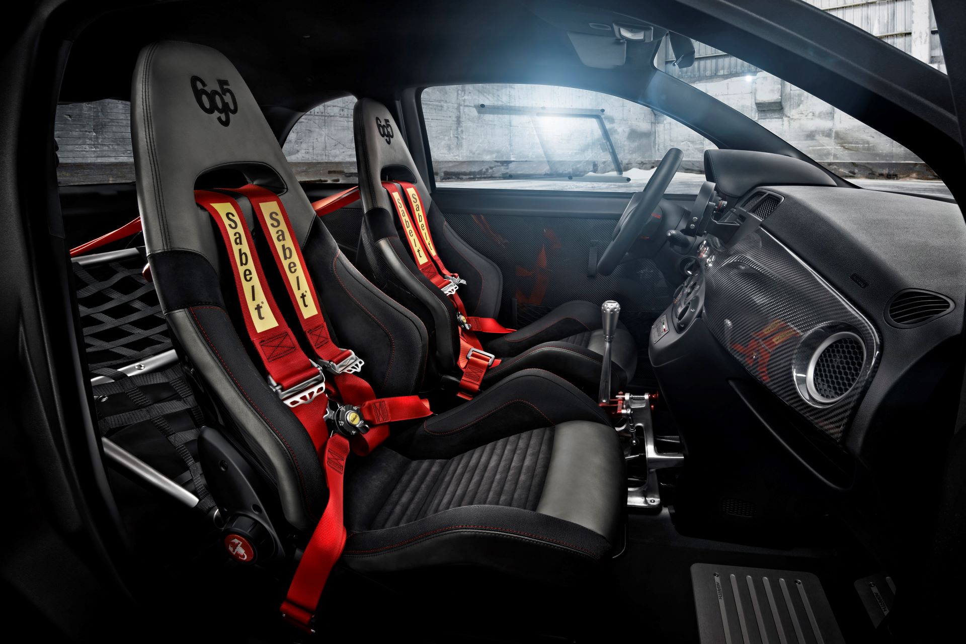 abarth-695-biposto-carnet-hir-2
