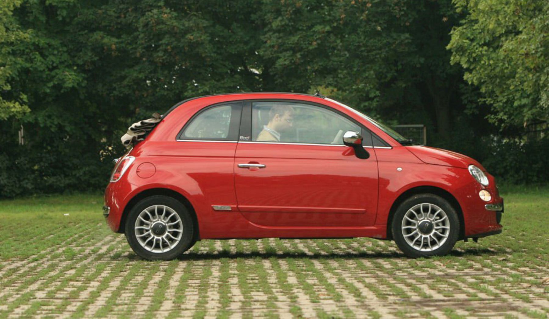 hasznalt-kabrio-fiat-500-c-carnet-hir-6