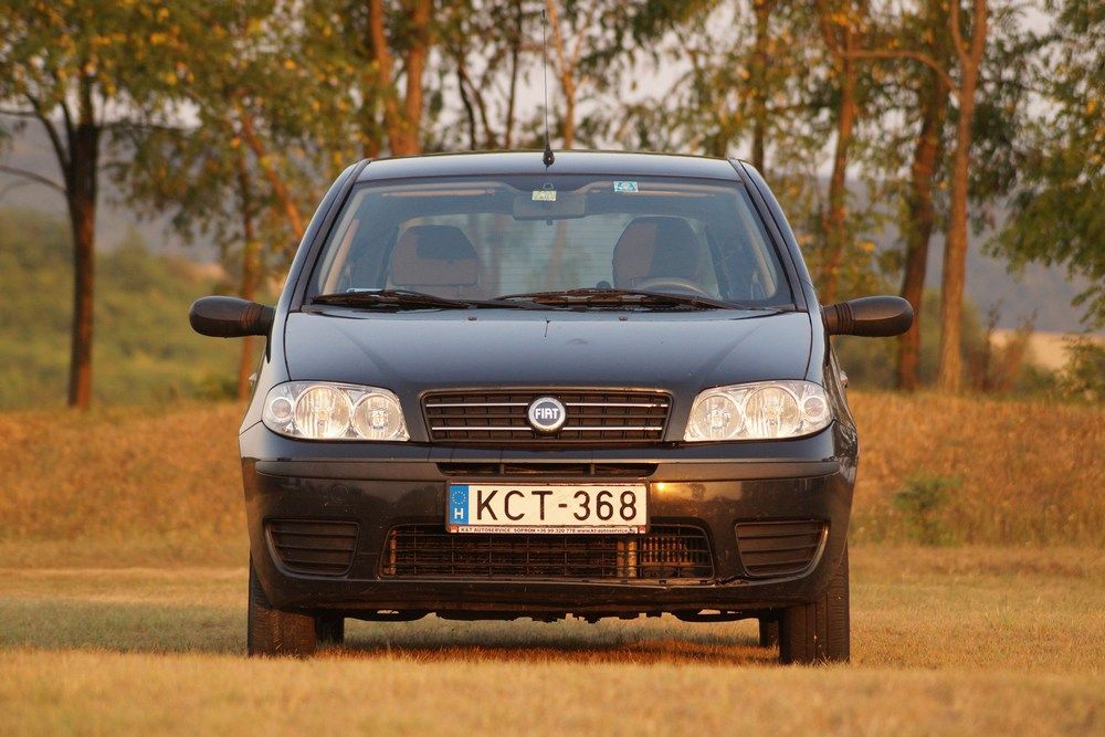 fiat-punto-II-188facelift-olcso-hasznaltautok-carnet-hir-11
