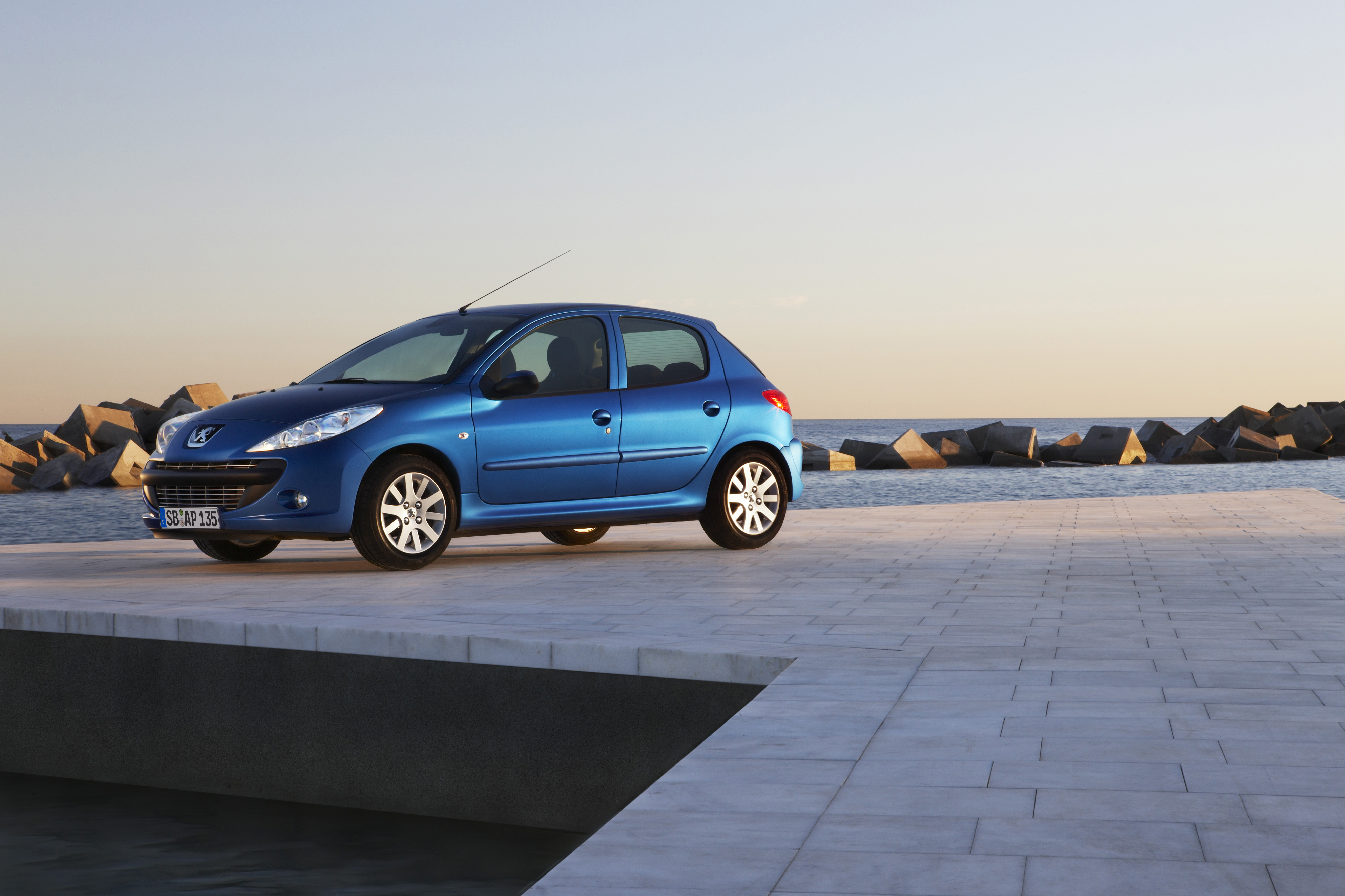 peugeot 206-olcso-hasznaltautok-carnet-hir-37-2009