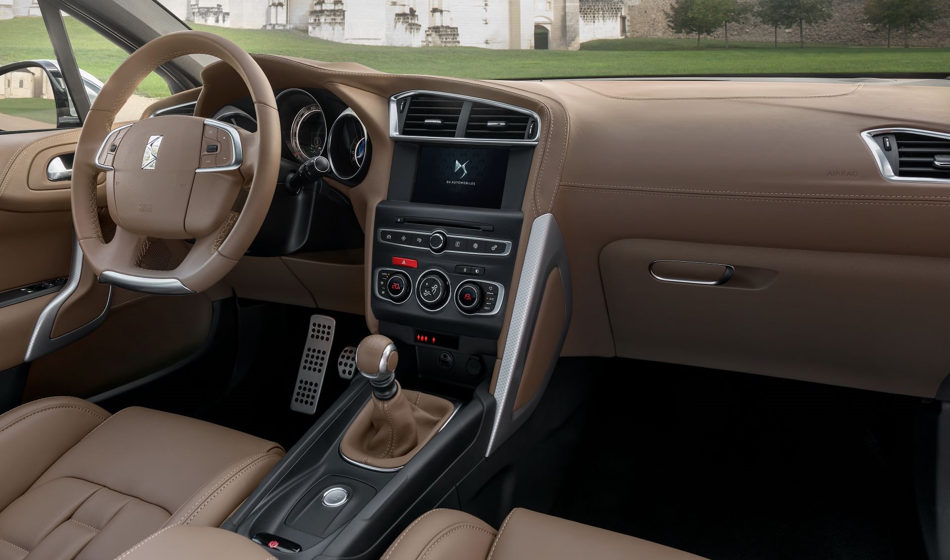 citroes-ds-4-2015-elott-hasznaltauto-tippek-carnet-hir-2