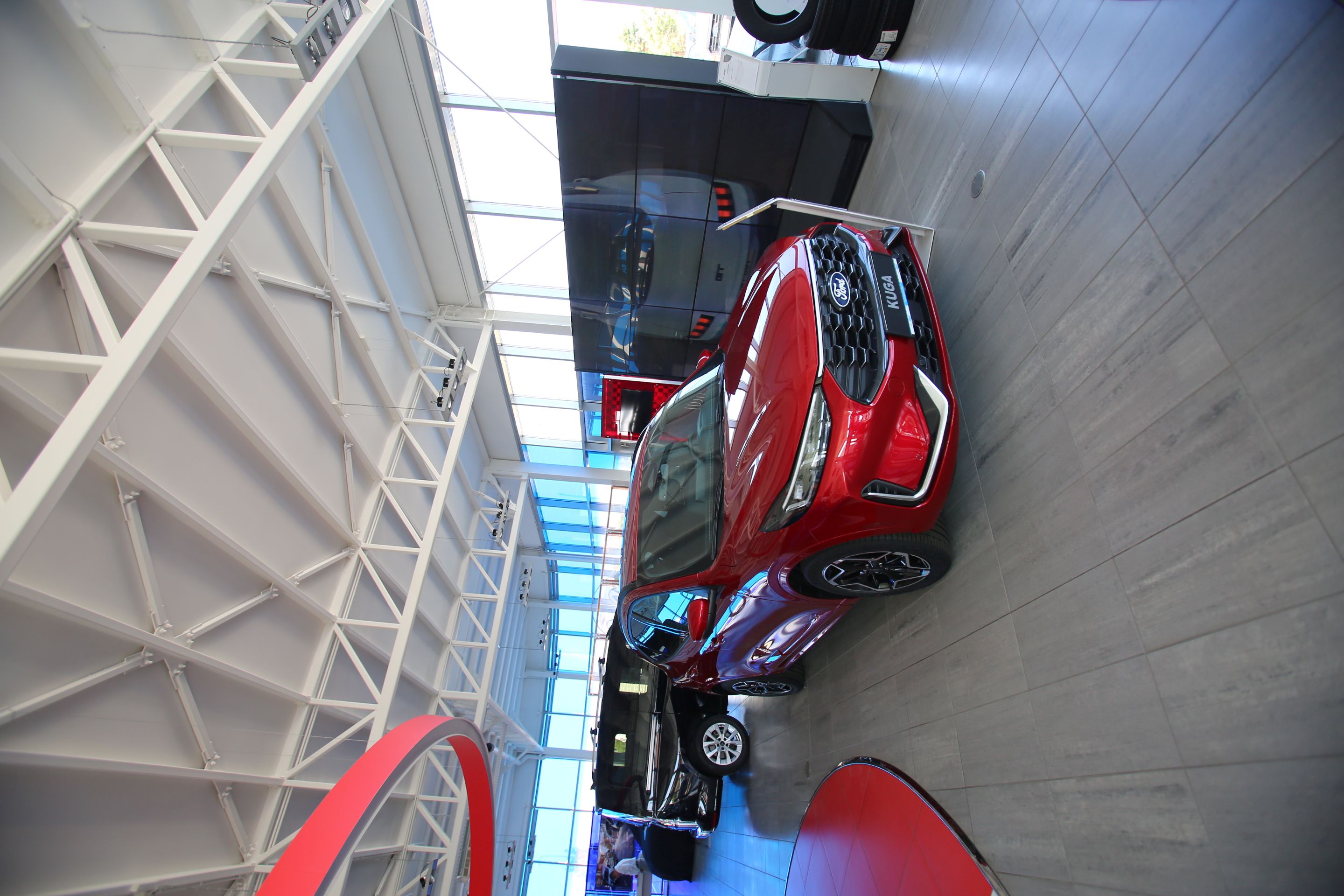 ford-carnet-gyor-uj-auto-raktarbol-vagy-gyartasbol-3