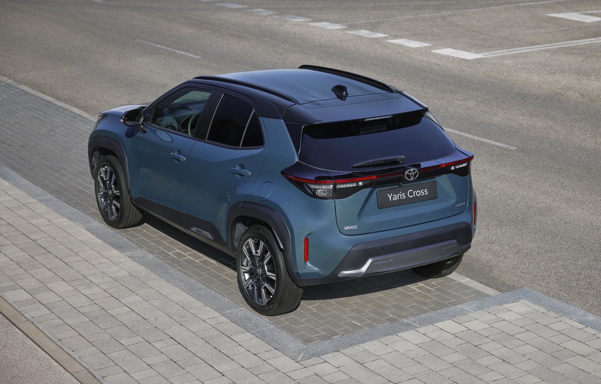 toyota-cross-valtozas-carnet-hir