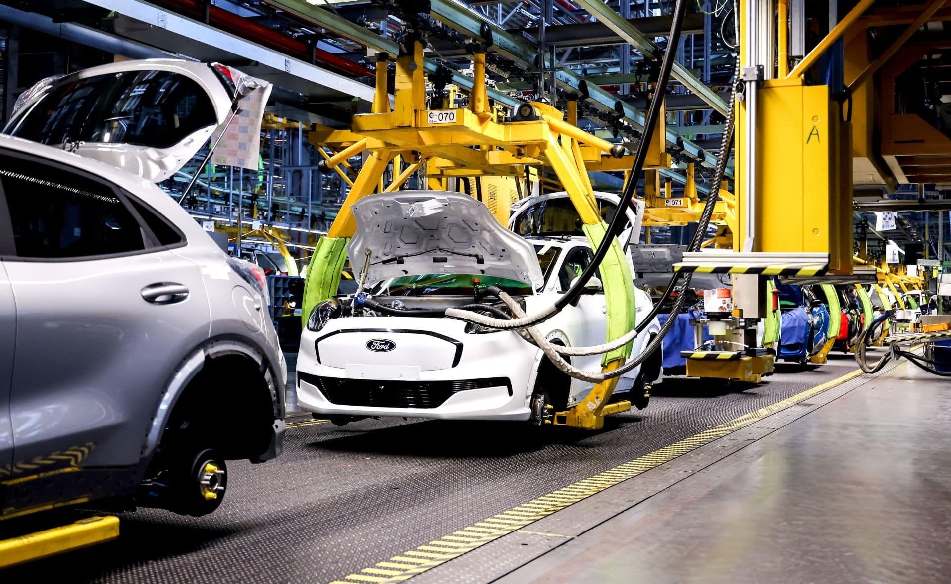 2025-ford-elektromos-kinalat-bovites-carnet-hir