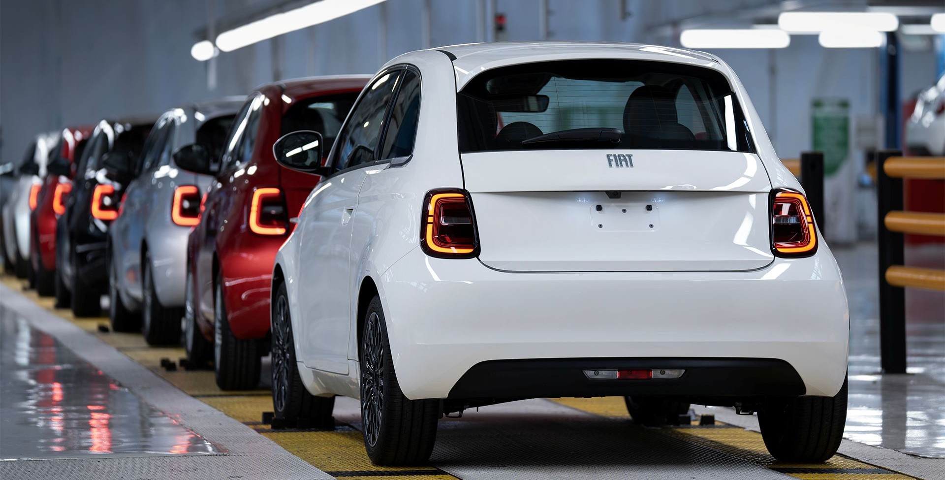 uj-fiat-500-hybrid-first-pictures-carnet-hir