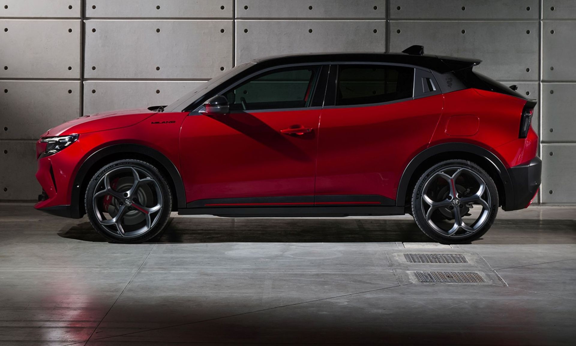 alfa-romeo-2024-mild-hibrid-carnet-hir