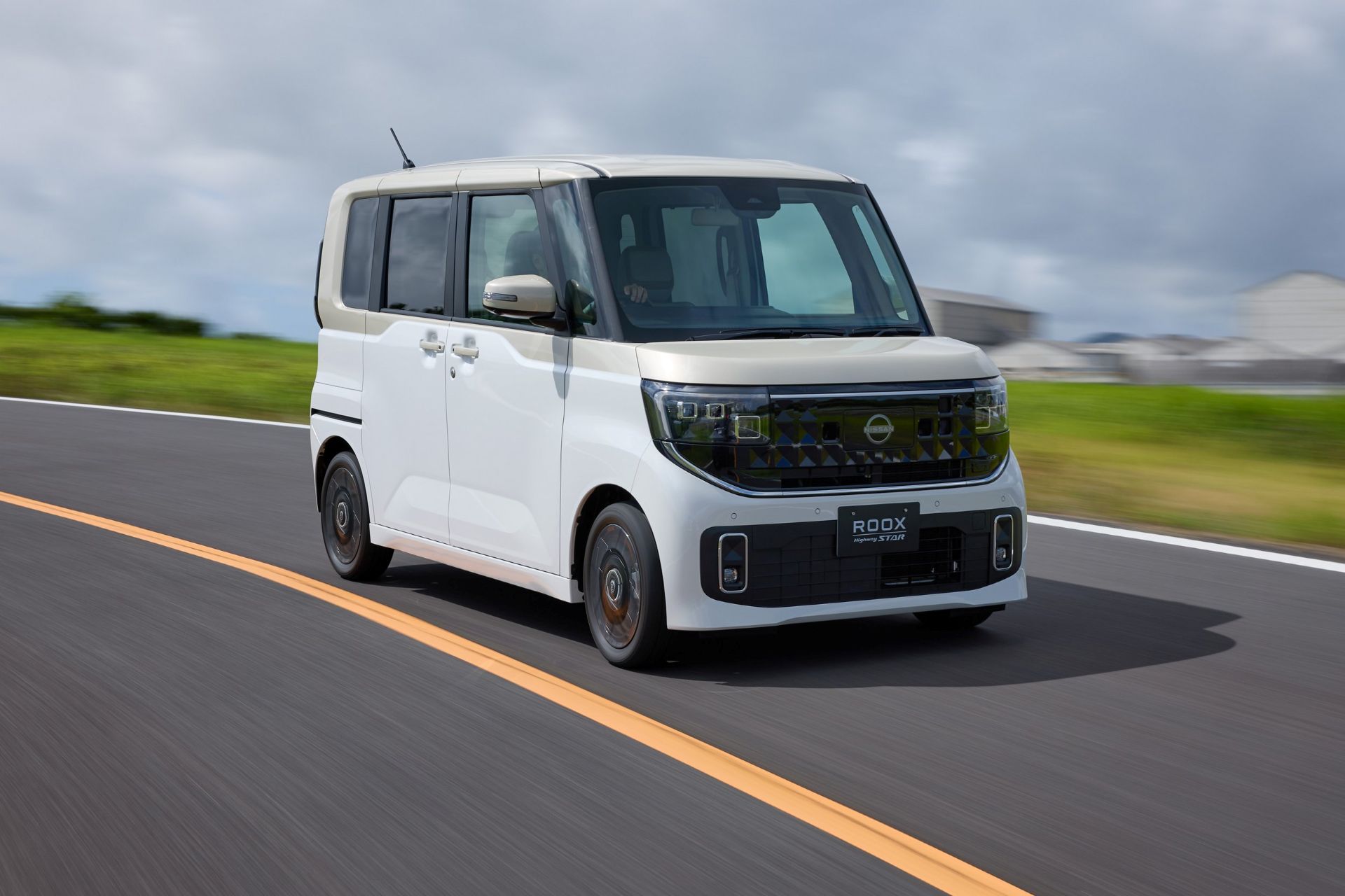 nissan-roox-carnet-hir