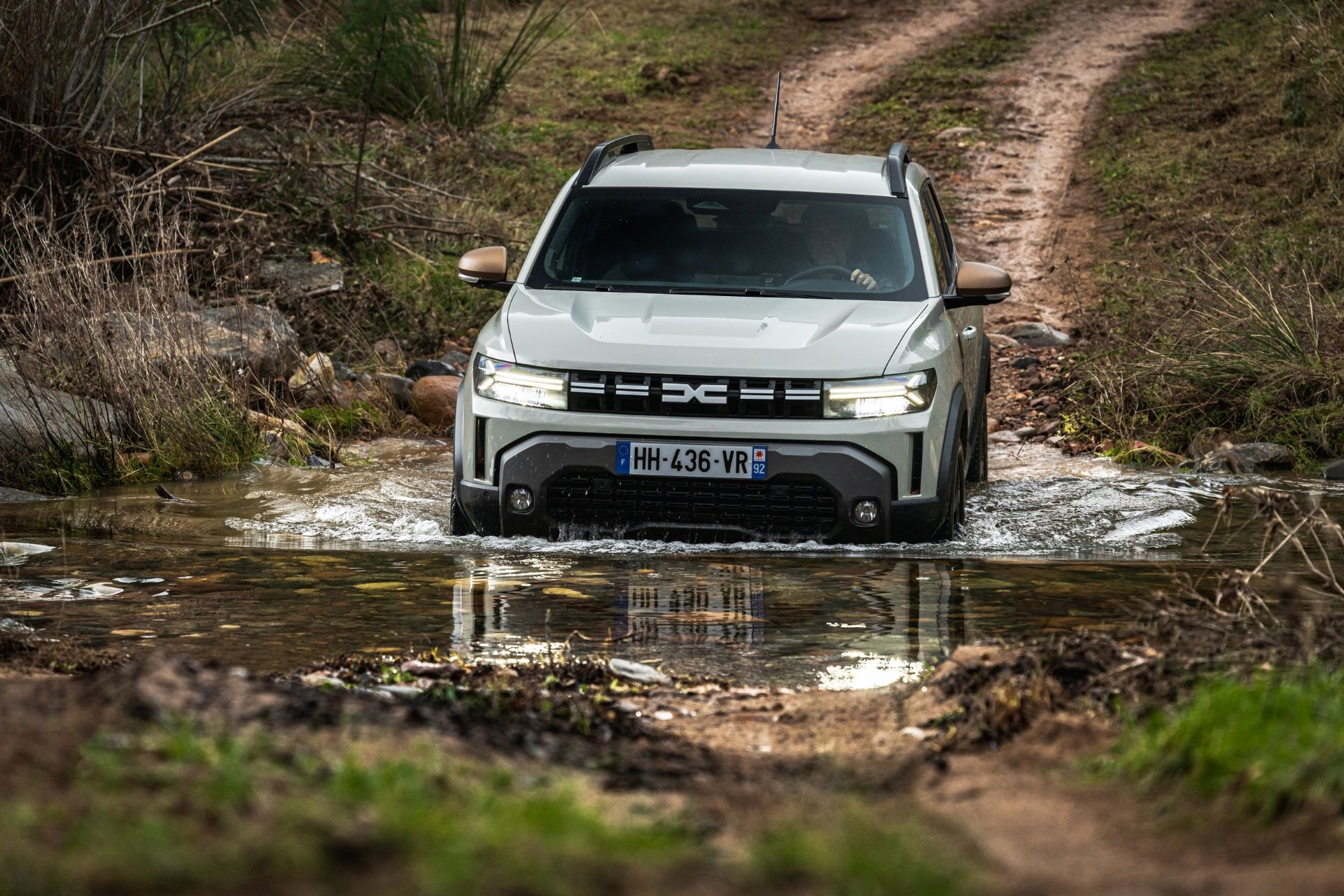 dacia-duster-3-hybrid-g-150-4x4-extreme-version-carnet-hir