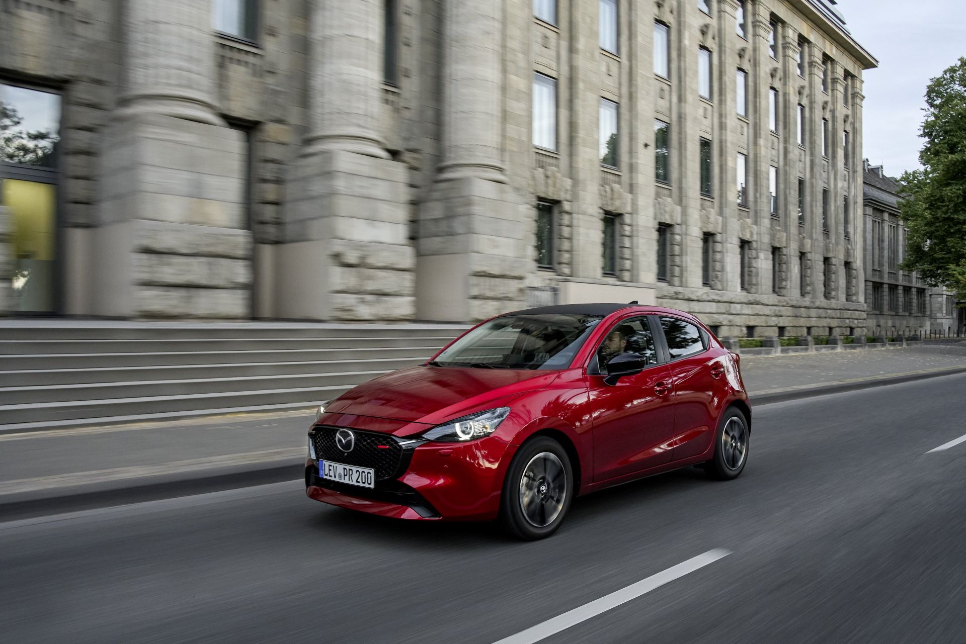 2023-mazda2-carnet-hir