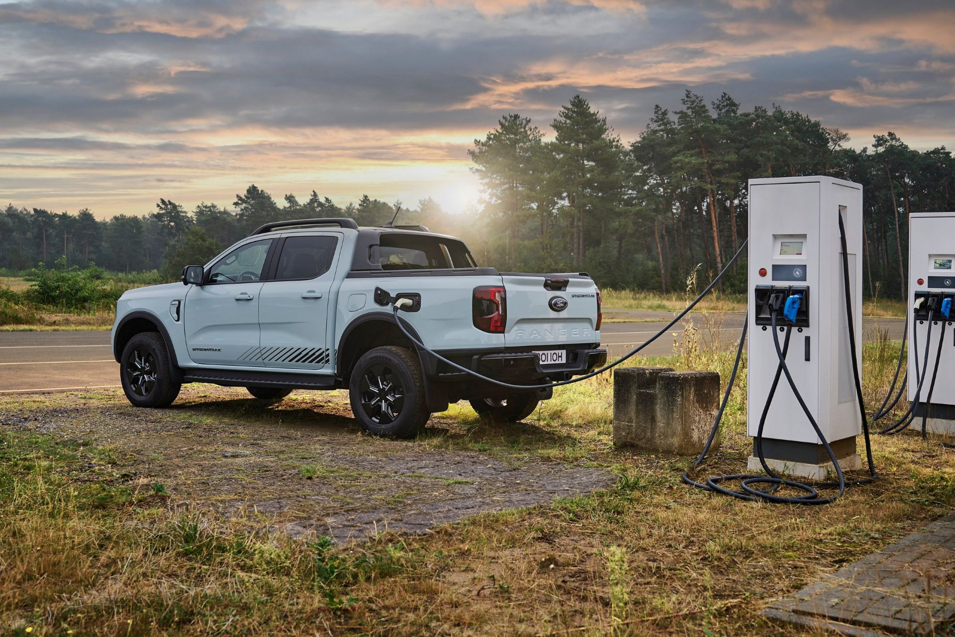2024-ford-ranger-phev-carnet-hir