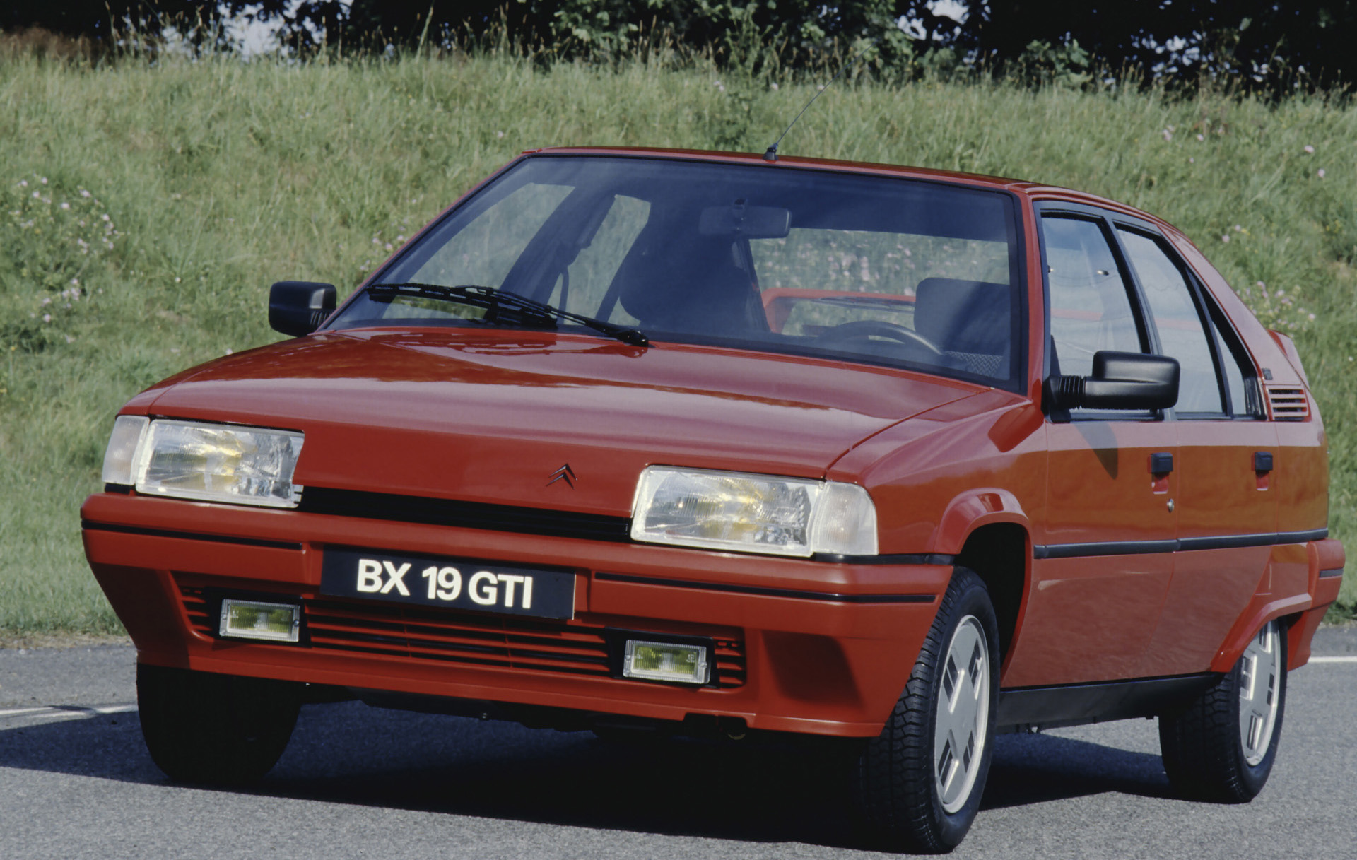 2026-ford-mustang-mach-e-rally-carnet-hir-5