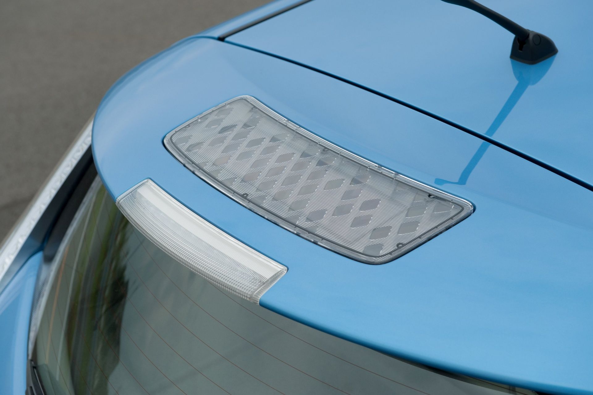 nissan-projekt-suit-szolartoltes-carnet-hir