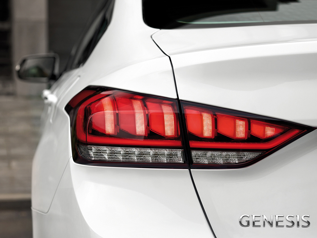 hyundai-genesis-onvezeto-autok-3