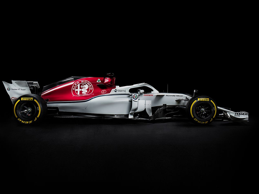 sauber-alfa-romeo-f1-verseny-auto