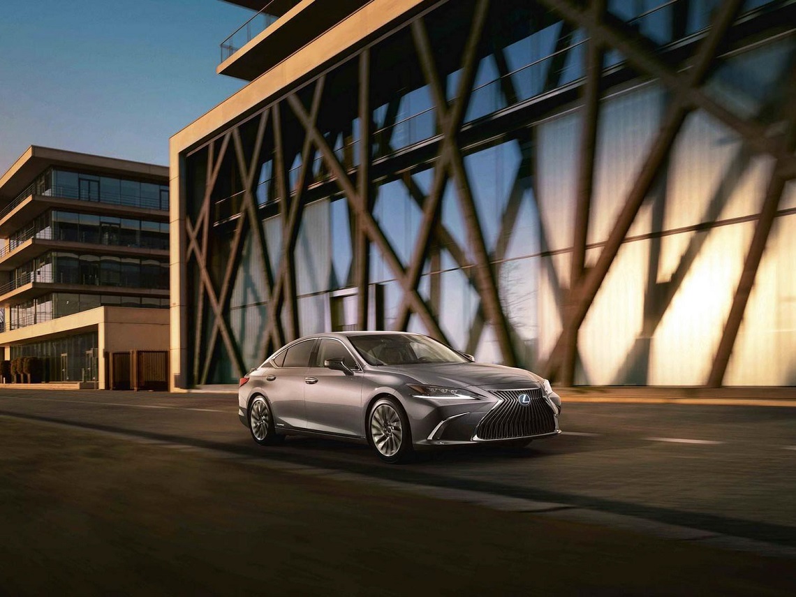 lexus-es