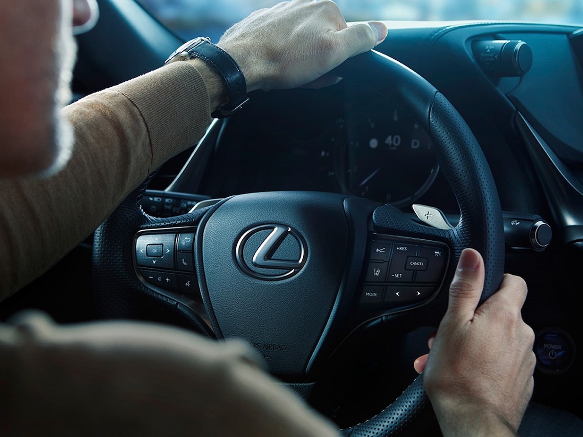 lexus-es