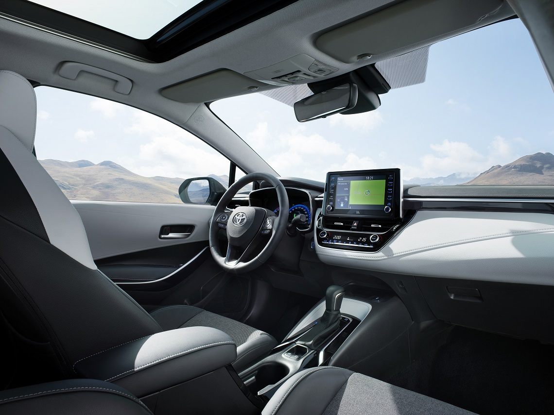 toyota-corolla-touring-sports