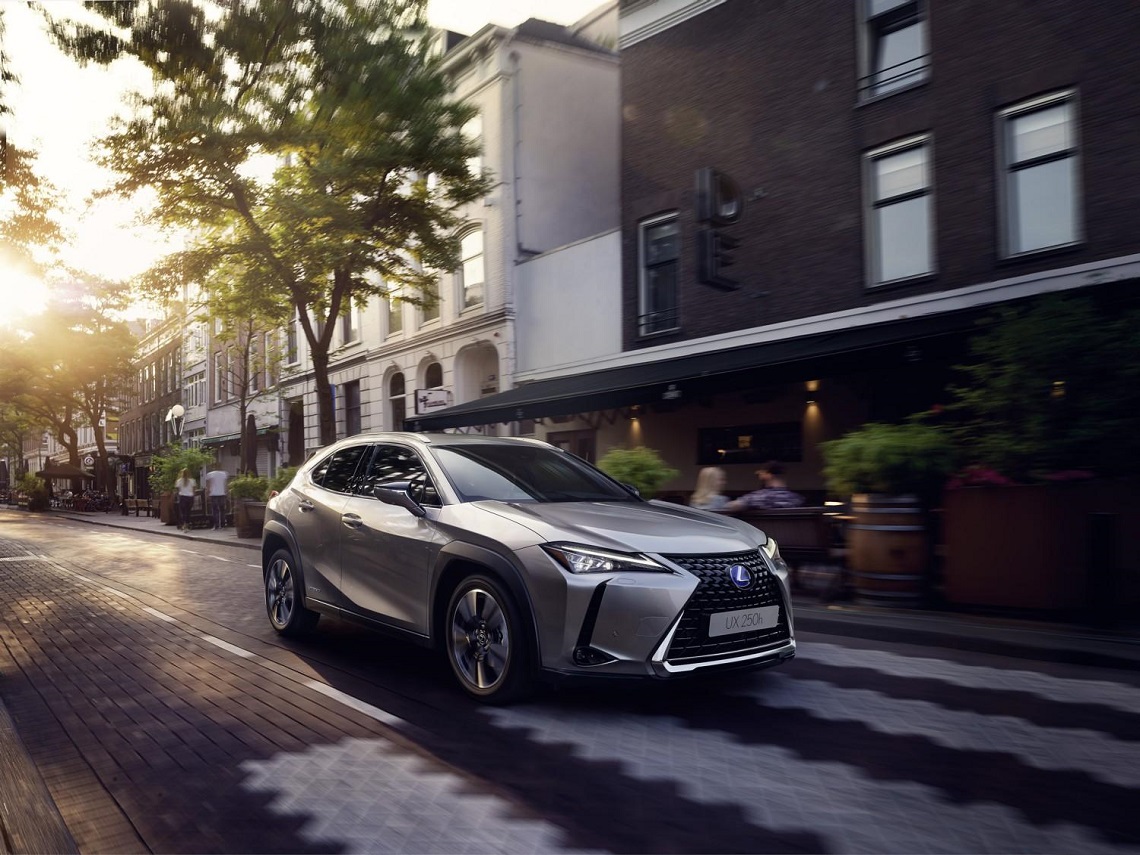 lexus-ux