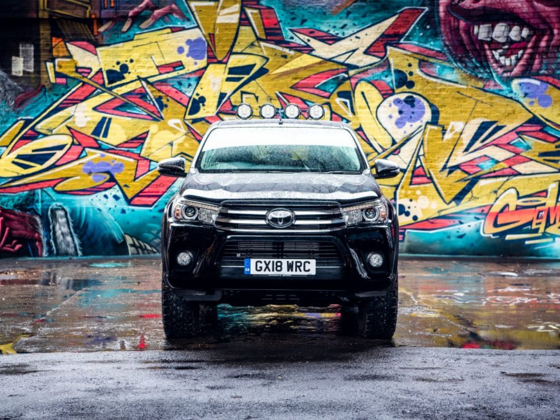 toyota-hilux-invincible-50-limitalt-kiadas